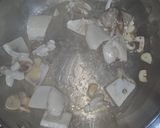 Foto del paso 2 de la receta Sopa de pescado con sémola