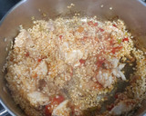 Foto del paso 2 de la receta: Arroz con pollo y champiñones al horno