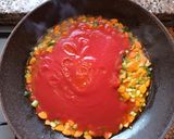 Foto del passaggio 1 della ricetta Tortellini al sugo di pomodoro