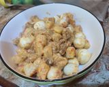 Foto langkah ke 4 dari resep Sambal Goreng Telur Puyuh,Kentang dan Krecek.