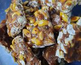 ड्राई फ्रूट्स चिक्की (dry fruits chikki recipe in Hindi) रेसिपी चरण 4 फोटो