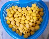 Hình bước làm 1 của món Tim heo hầm hạt sen