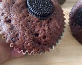 A picture of step 7 of Oreo muffins.