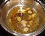 Foto del paso 5 de la receta: Muslos de pollo con salsa de setas
