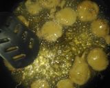 A picture of step 7 of Daal chawal aur keri k pakorey.