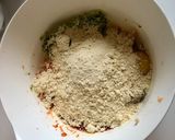 A picture of step 3 of Quick & healthy meat muffins.