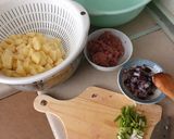 Hình bước làm 1 của món Cơm khoai tây thịt bằm