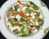 Foto del paso 1 de la receta: ENSALADA DE ESPINACA BABY, ICEBERG CON QUESO DE CABRA, PISTACHO Y ALMENDRAS