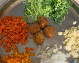 A picture of step 1 of Veg Fried Rice.