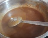 A picture of step 2 of Besan ka halwa.