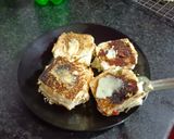 গ্ৰীল্ড এগ স্যান্ডউইচ (grilled egg sandwich recipe in Bengali) রেসিপির ধাপ 4 ছবি