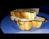 A picture of step 5 of Sunny side egg sandwich.