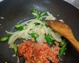 Foto langkah ke 2 dari resep Oseng Daun Pepaya.