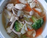 รูปขั้นตอนการทำที่ 4 ของ ซุปผักและสันในไก่