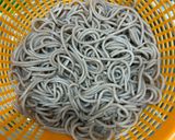 Hình bước làm 2 của món Mì Soba Sữa Đậu Nành Lạnh
