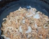 A picture of step 3 of Crispy Fried onions / birista.