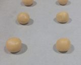 Foto del paso 7 de la receta Galletitas pepas con mermelada de fresa