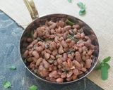 A picture of step 8 of Fried Kholar Beans with Napa (Kidney Beans with Basil).