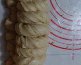Foto langkah ke 4 dari resep Parmesan Cheese Bread Loaf.