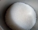 A picture of step 1 of Besan ka halwa.