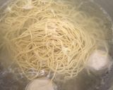 Foto langkah ke 3 dari resep Mie Kangkung.