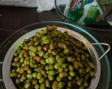 Foto langkah ke 1 dari resep Peyek Kacang Hijau.