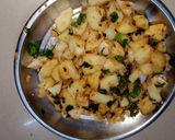 A picture of step 3 of Masala Aloo.