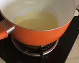 A picture of step 2 of Manchow soup.