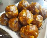 A picture of step 4 of Maize Roti Ladoo.