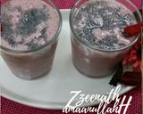 A picture of step 2 of Strawberry Smoothie with Chia Seeds.