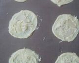 Foto langkah ke 2 dari resep Almond Crispy Cheese Cookies.