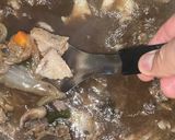 รูปขั้นตอนการทำที่ 5 ของ สูตรก๋วยเตี๋ยวน้ำตกเนื้อ
