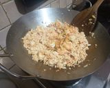 Foto langkah ke 4 dari resep Nasi Goreng Udang.