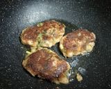 A picture of step 2 of Spring Onion and Potato Cutlets.