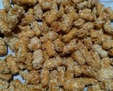 Foto langkah ke 5 dari resep Pangsit Karamel Wijen.