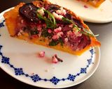 Pas rețetă Tartă din mălai cu sfeclă roșie, spanac și brânză feta! 4 fotografie