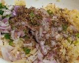 A picture of step 3 of Maida wala aloo ka paratha.