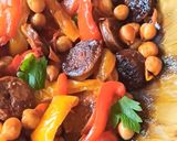 Une image de l'étape 3 de Poêlée de poivrons aux pois chiches et chorizo.