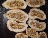 Foto del paso 4 de la receta: Panes rellenos de pollo