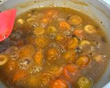 Foto del paso 2 de la receta: Salsa de tomatitos cherry con aceitunas y alcaparras