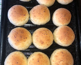 Foto del paso 5 de la receta: Pancitos saborizados de cebolla y queso 🧀
