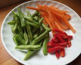 Foto langkah ke 1 dari resep Tumis Buncis Wortel Bumbu kuning.