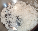Foto del paso 2 de la receta: Arroz con salchichas y tortilla