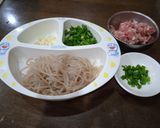รูปขั้นตอนการทำที่ 1 ของ ผัดเส้นบุกสาหร่าย,หมูสับ,ต้นหอม - คีโต