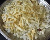 A picture of step 2 of Nylon sabudana chivda.
