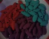 Foto langkah ke 7 dari resep Kue ulat warna_warni.