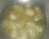 A picture of step 2 of Cauliflower dry manchurian.