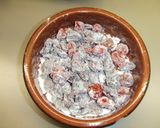 Foto del paso 2 de la receta: Magdalenas con chocolate de taza y arándanos rojos y azules