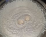 Foto del paso 1 de la receta: Bizcochuelo de nata montada