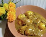 Foto langkah ke 5 dari resep Opor Ayam Telur Bumbu Kari.